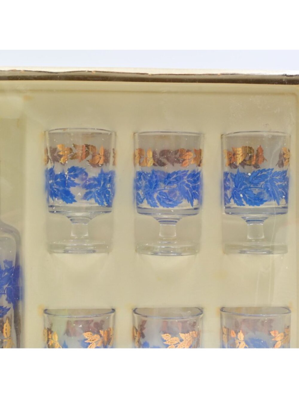 Luminarc Blue Gold Leaves Decanter & 6 Cordial Shot Glasses Boxed Set Vintage - Picture 3 of 8